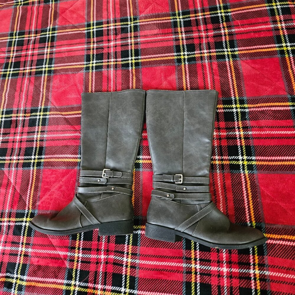 Grey tall boots